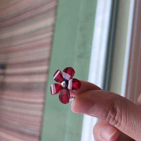 Red Flower Costume Earings - Y2K - Picture 4 of 4